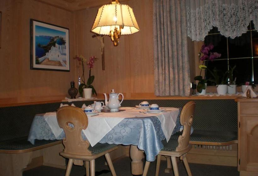 住宿加早餐  Oberlechnerhof