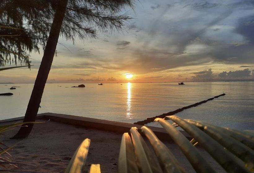 Kiki Coconut Beach Resort