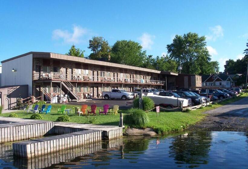 فندق على الطريق Otter Creek Inn