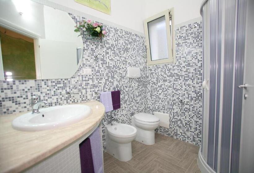 مبيت وإفطار Antico Borgo Marchese