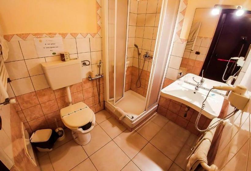 مبيت وإفطار Villa Jolanda & Carmelo