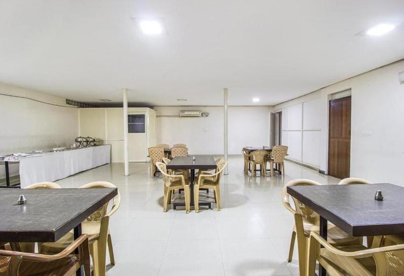 בית מלון כפרי Fab 4 Seasons Silk Board