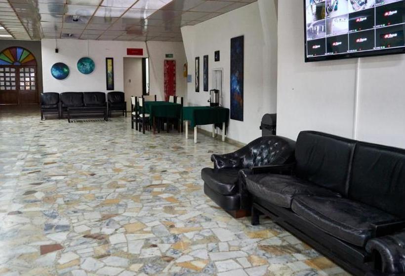 هتل Suarel Center