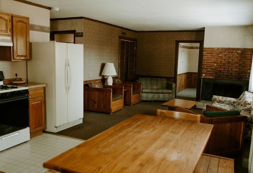 リゾートホテル Silver Rapids Lodge