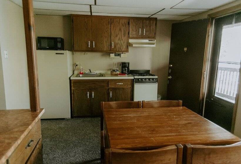 リゾートホテル Silver Rapids Lodge