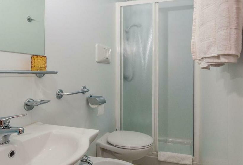 בית מלון כפרי Albergo De Jean