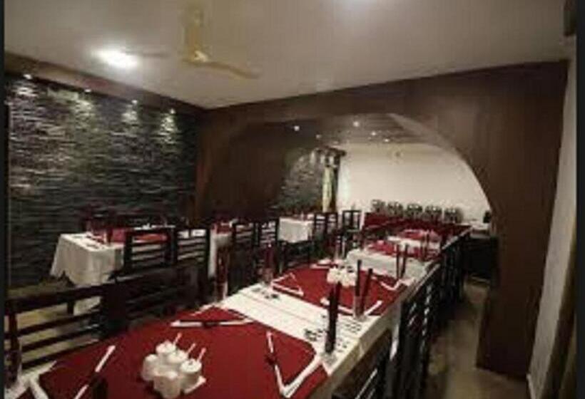 Hotel Green Leaf Srinagar