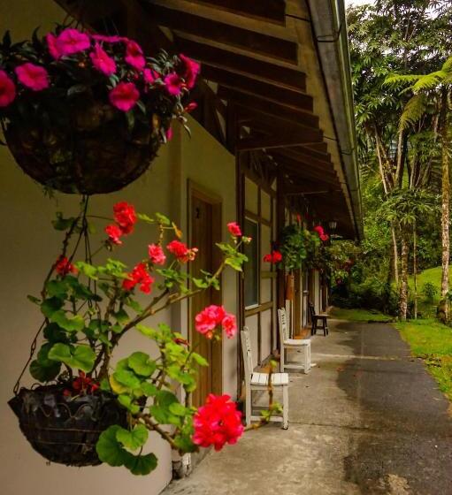 هتل Termales San Vicente