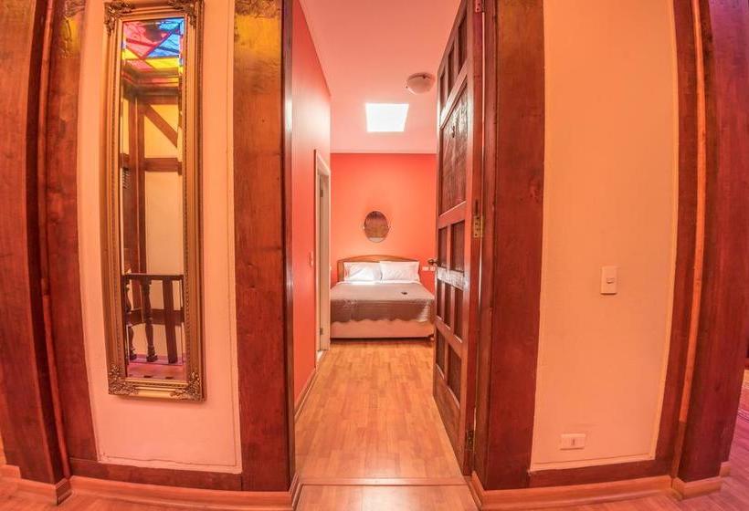 هتل Victoria Hostal