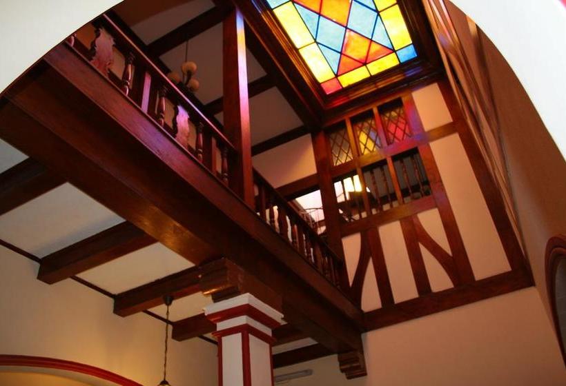 هتل Victoria Hostal