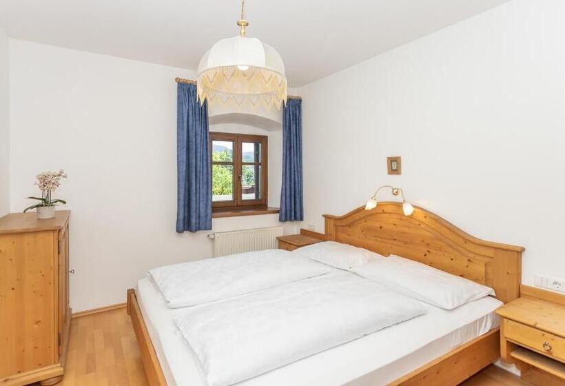 اقامتگاه Appartements Eppanerhof