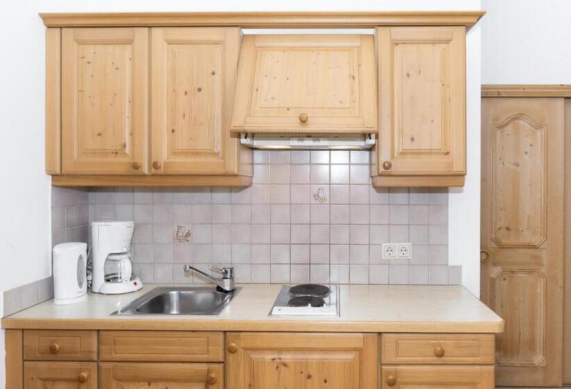 اقامتگاه Appartements Eppanerhof