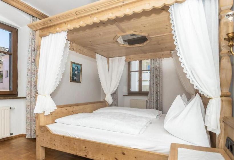 اقامتگاه Appartements Eppanerhof