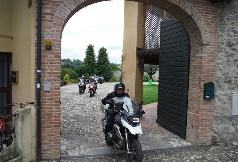 مبيت وإفطار Agriturismo Villa Antonella