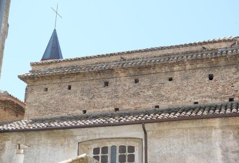 مبيت وإفطار Dimora Amina