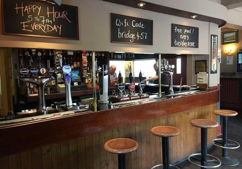 צימר The Bridge Inn