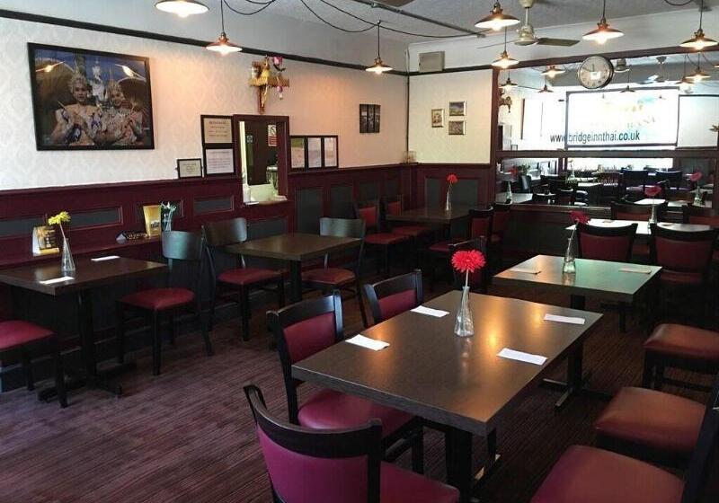 צימר The Bridge Inn