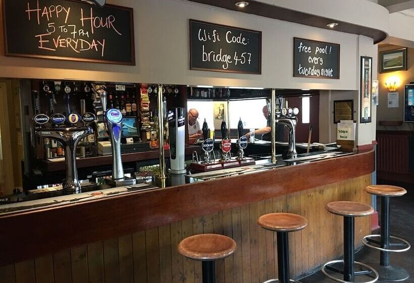 צימר The Bridge Inn