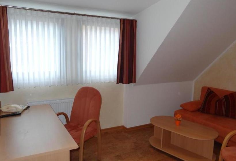 בית מלון כפרי Zur Loreley   Garni