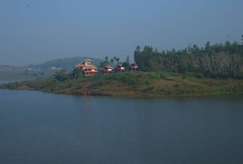 Vistara Resort