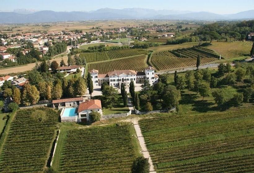 مبيت وإفطار Villa Dragoni