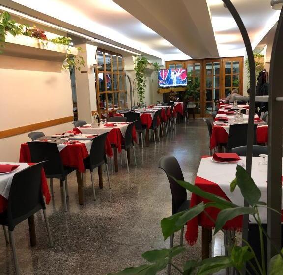 酒店 Centrale