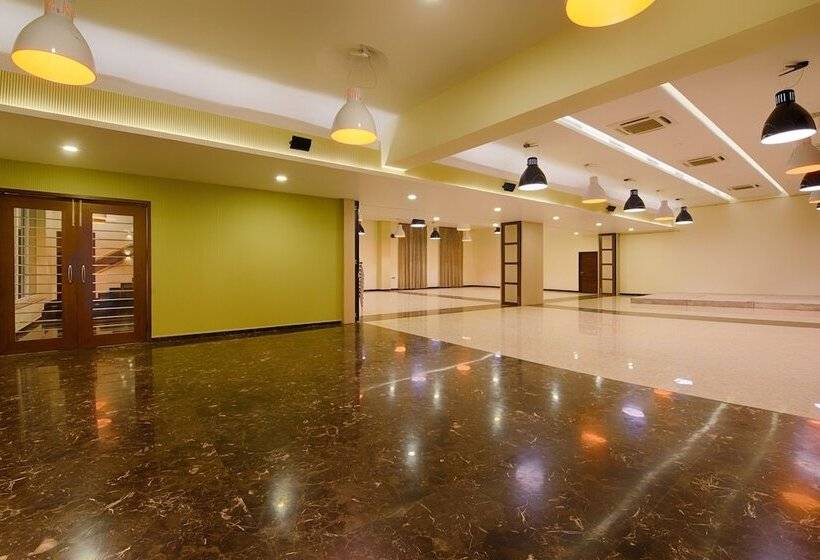 هتل Priyadarshini Pride