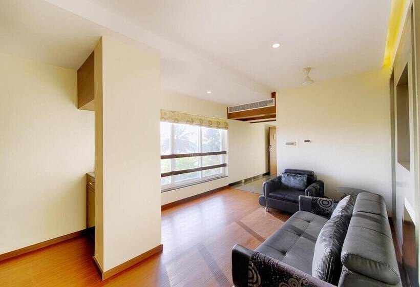 هتل Priyadarshini Pride