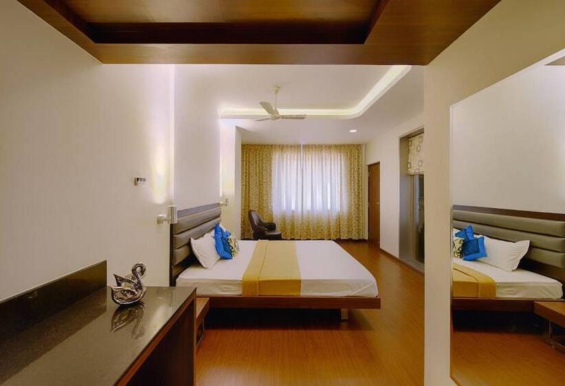 هتل Priyadarshini Pride