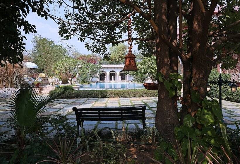 منتجع Khas Bagh
