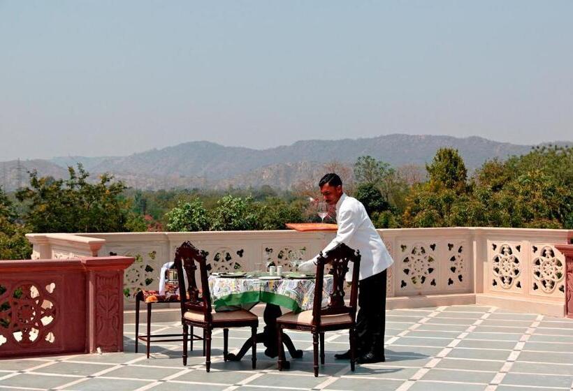 منتجع Khas Bagh
