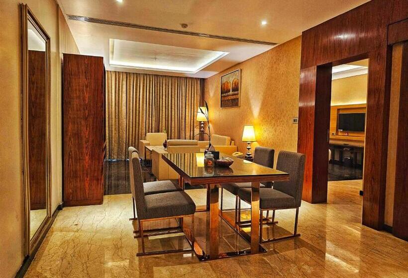 Uva Meridian Bay Resort & Spa