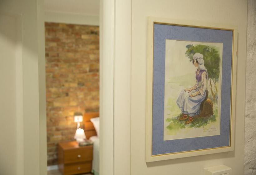 B&b Artistic Tirana