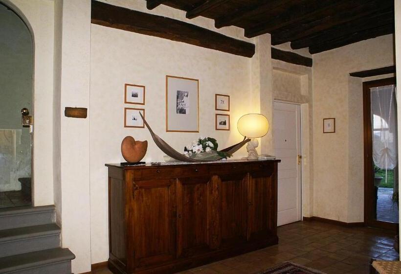 مبيت وإفطار La Corte Di Ronzano