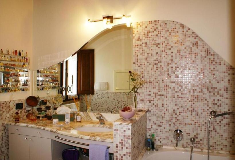 مبيت وإفطار La Corte Di Ronzano