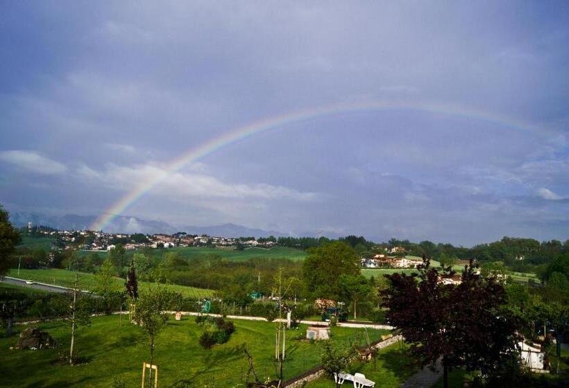 مبيت وإفطار La Corte Di Ronzano