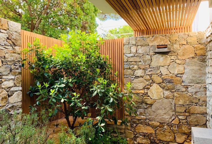 ベッドアンドブレックファースト Mediterranea Luxury House