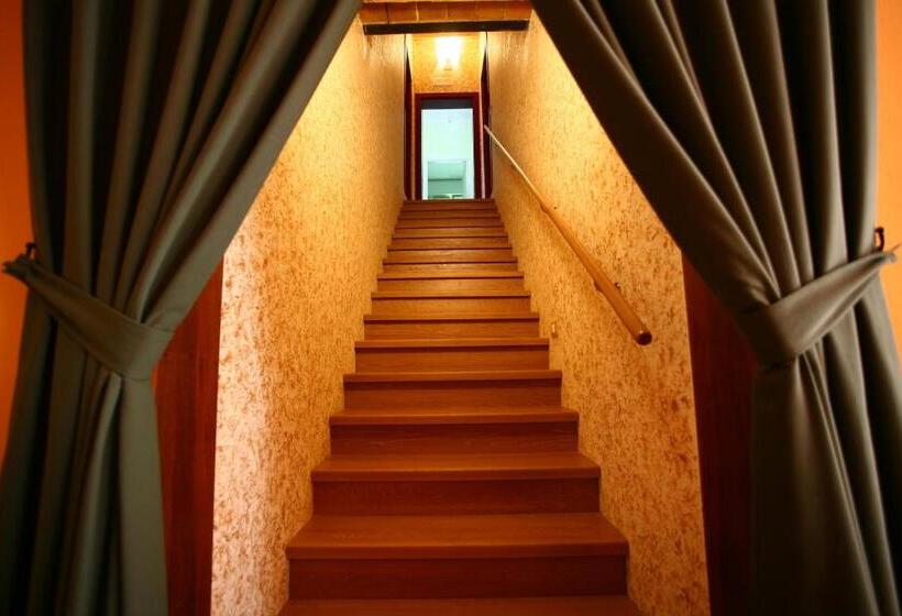 مبيت وإفطار Villa Camurana