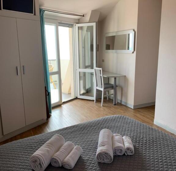 هتل Moderno   Bed & Breakfast
