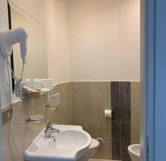 هتل Moderno   Bed & Breakfast