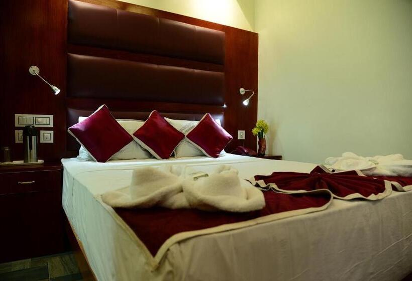 בית מלון כפרי Tri Sea