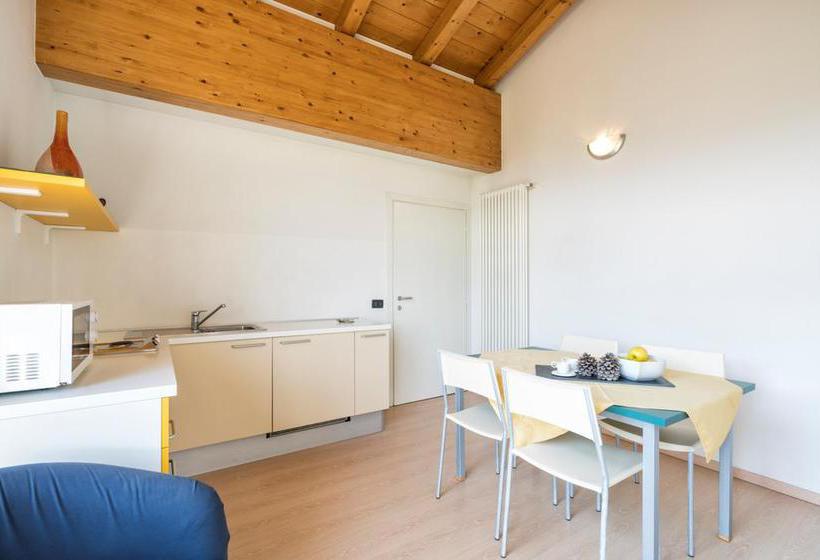 مبيت وإفطار Agritur Deromedi