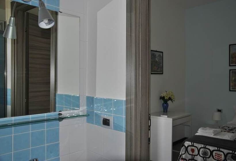 تختخواب و صبحانه Casa Natia