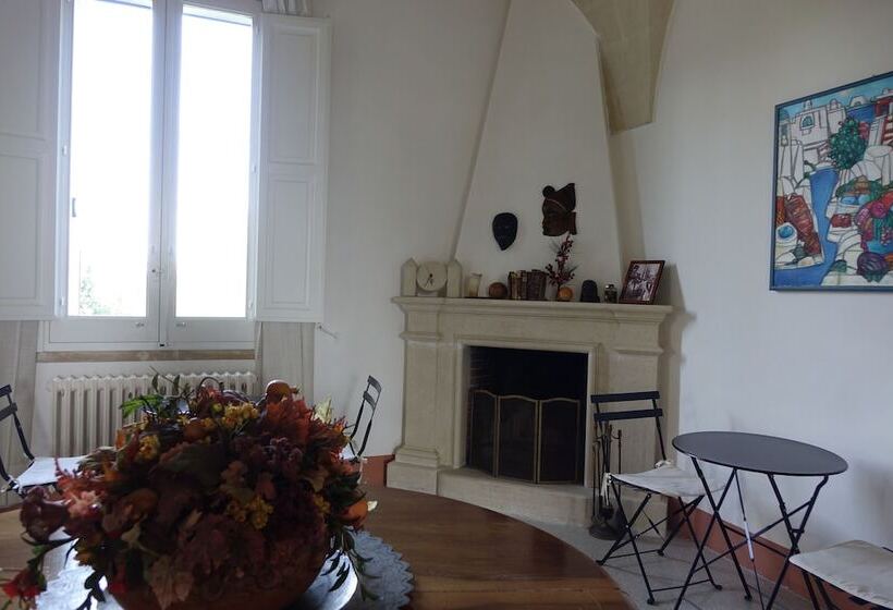 مبيت وإفطار Casina Romita