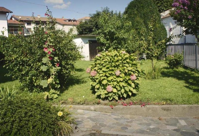 تختخواب و صبحانه Il Piccione Viaggiatore