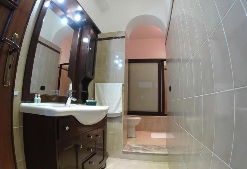 تختخواب و صبحانه Rosa Di Mare