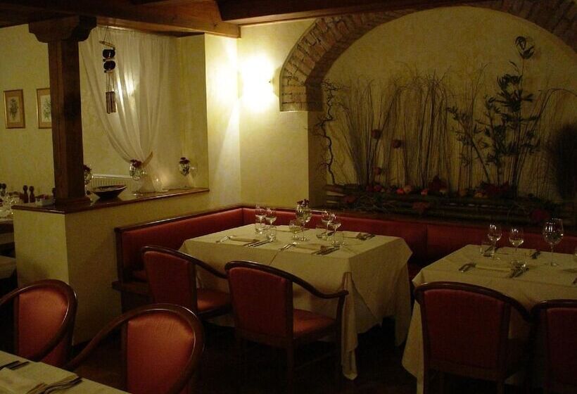 هتل Albergo Ristorante Flora