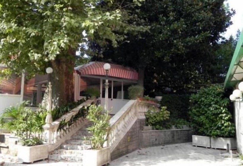 فندق Villa Robinia