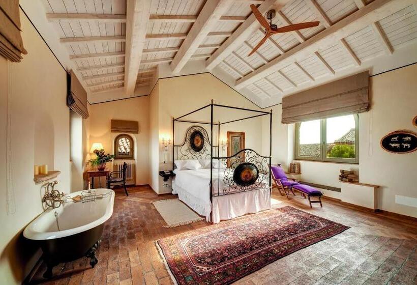 Bed and Breakfast Corte Della Maesta Antica Residenza