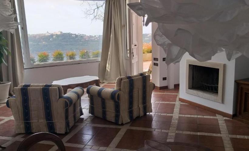 مبيت وإفطار Villa Pocci